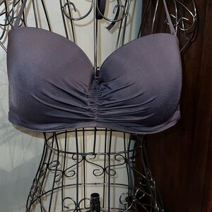 Chic Black Bikini with Sweetheart Neckline and Gathered Detail